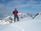 Salita al M. Triomen 2251m. dai Piani dell'Avaro con ciaspole ramponi e picozza nell'ultimo tratto il 4 aprile 2009 - FOTOGALLERY